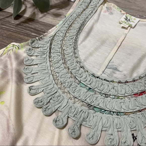 Muted Bright Floral Sketch Style Tunic Shirt Top - Picture 5 of 5